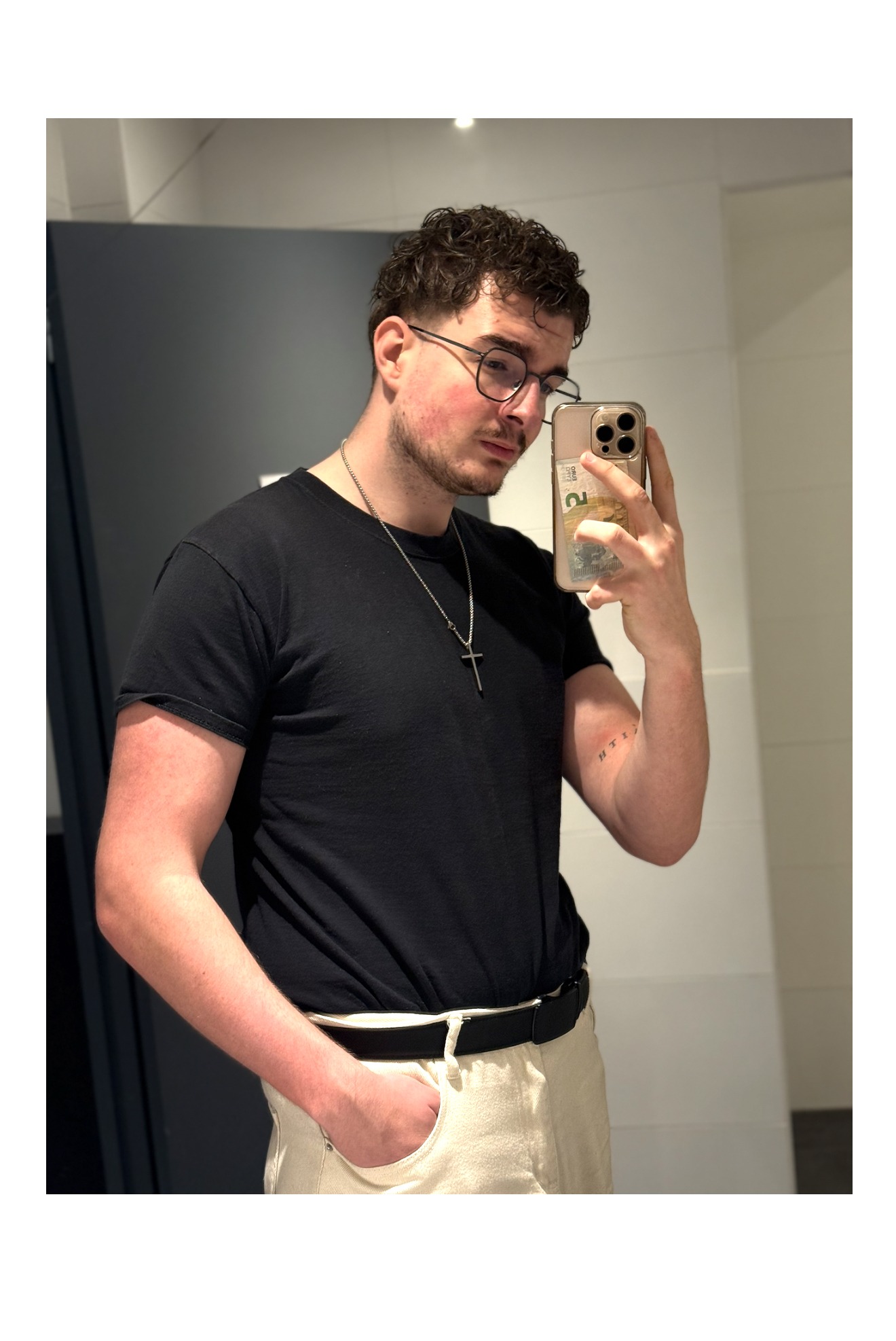 Profil de Eliav, 19 ans, Club gay à Sufers