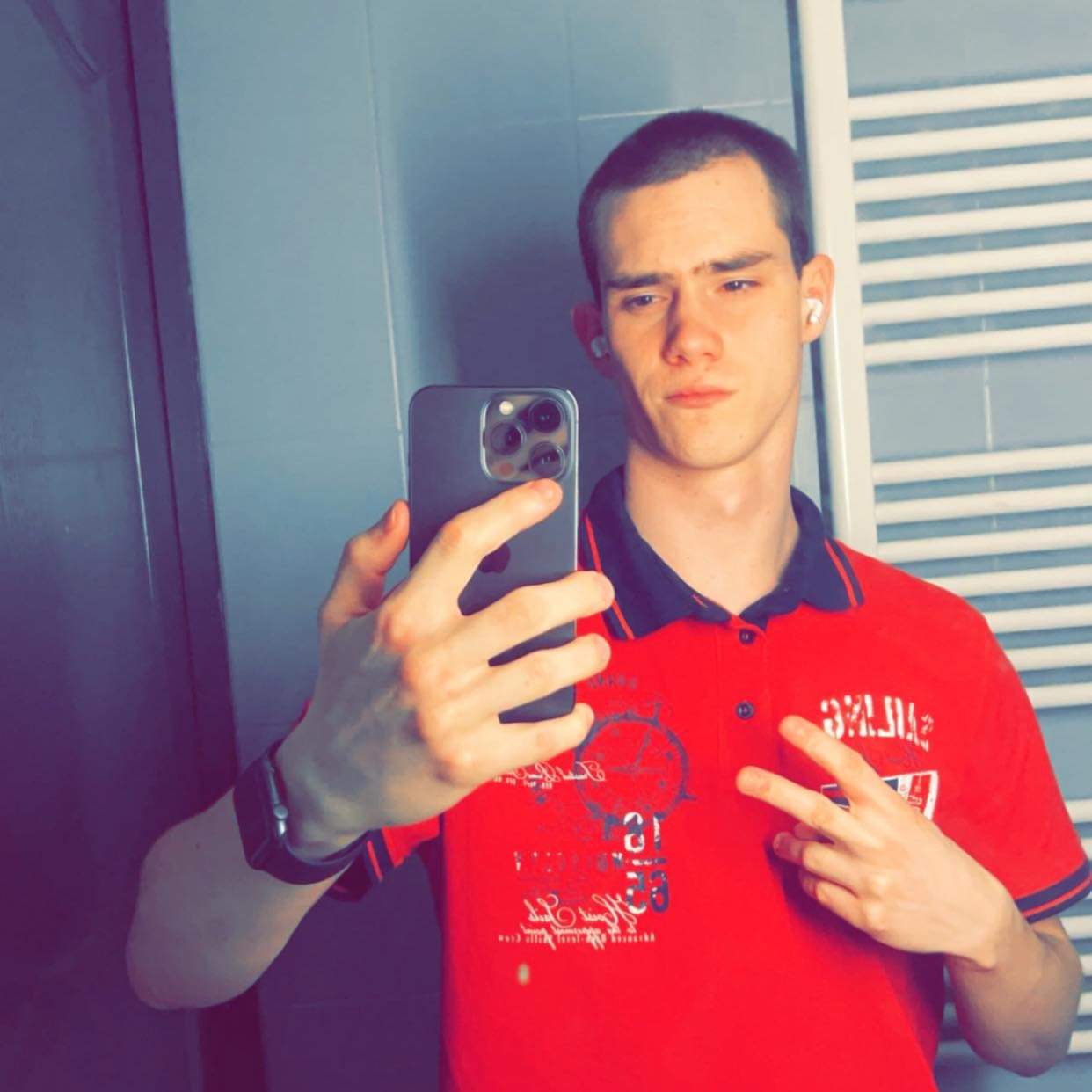 Profil de Moukhtar, 21 ans, Club gay à Cotterd