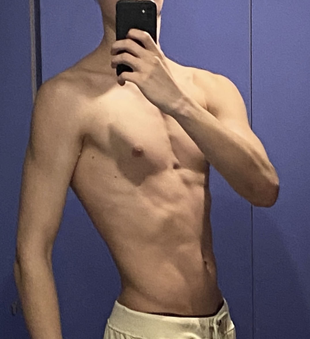 Profil de Medy, 20 ans, Club gay à Fajauna