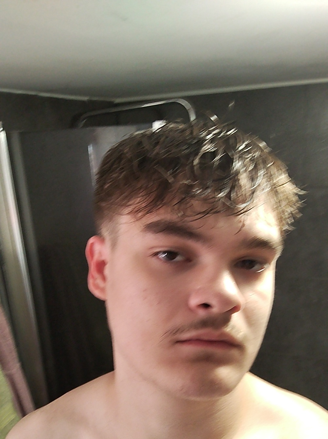 Profil de Magloire, 19 ans, Club gay à Messen