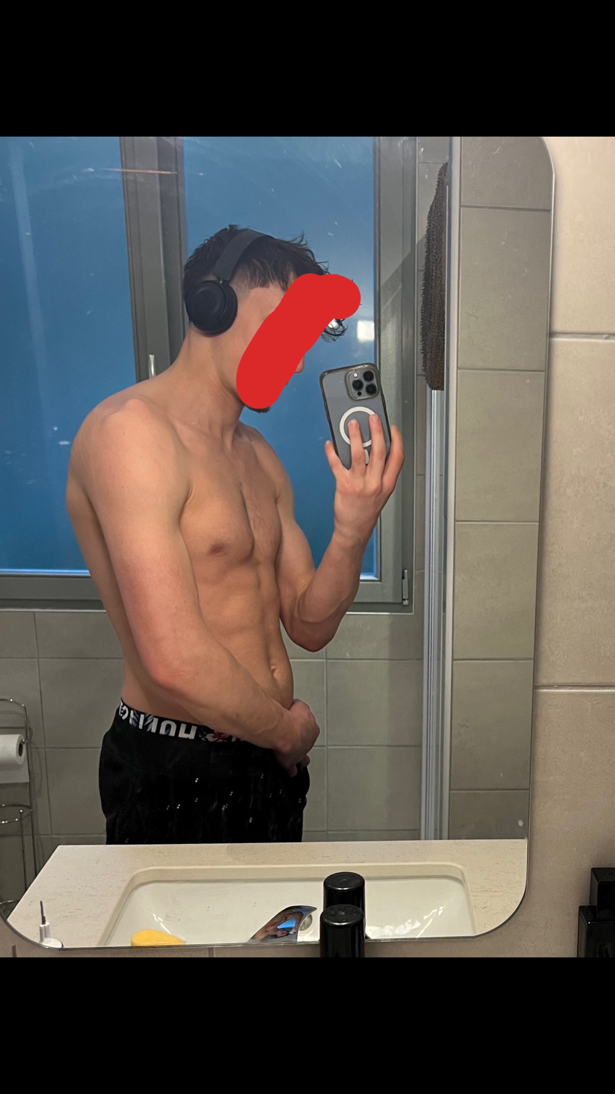 Profil de Josiah, 28 ans, Club gay à Anet