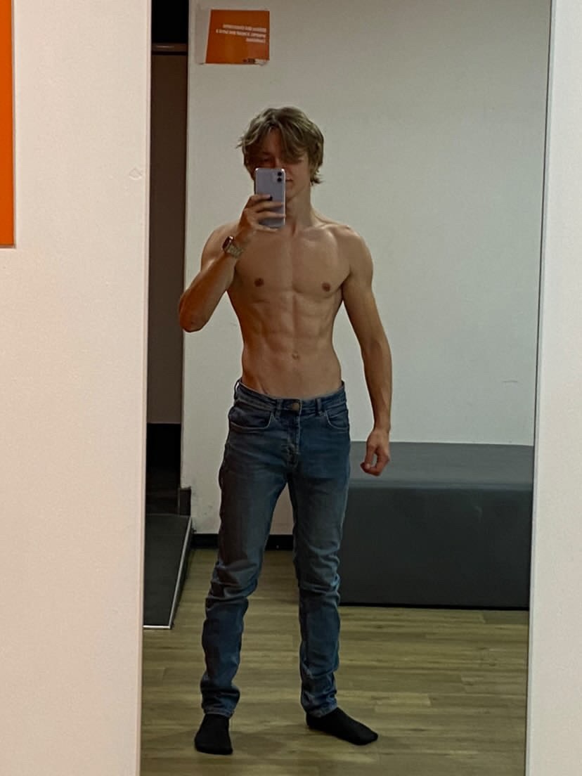 Profil de Ashok, 18 ans, Club gay à Aclens