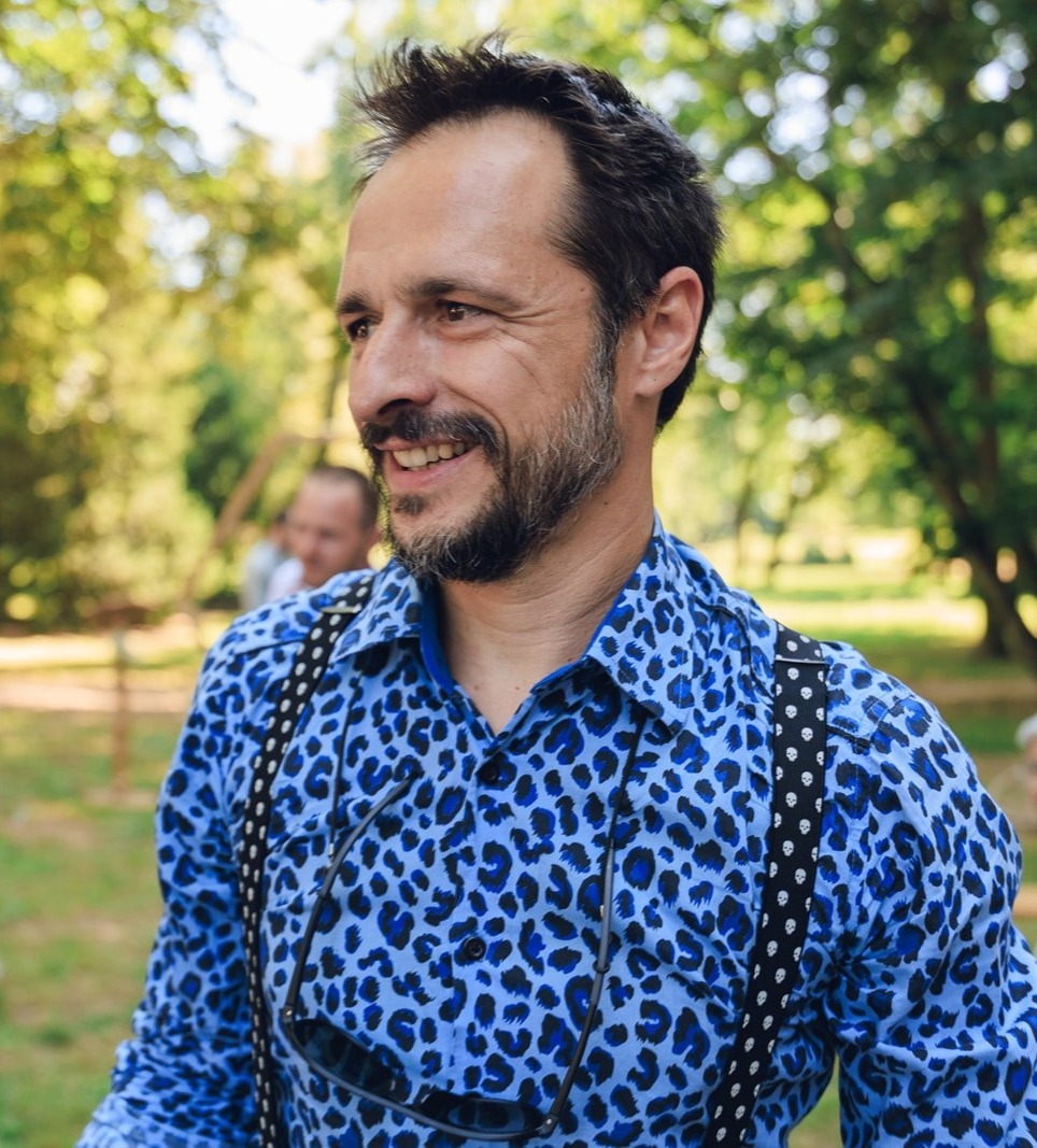 Profil de Efraim, 52 ans, Club gay à Bercher