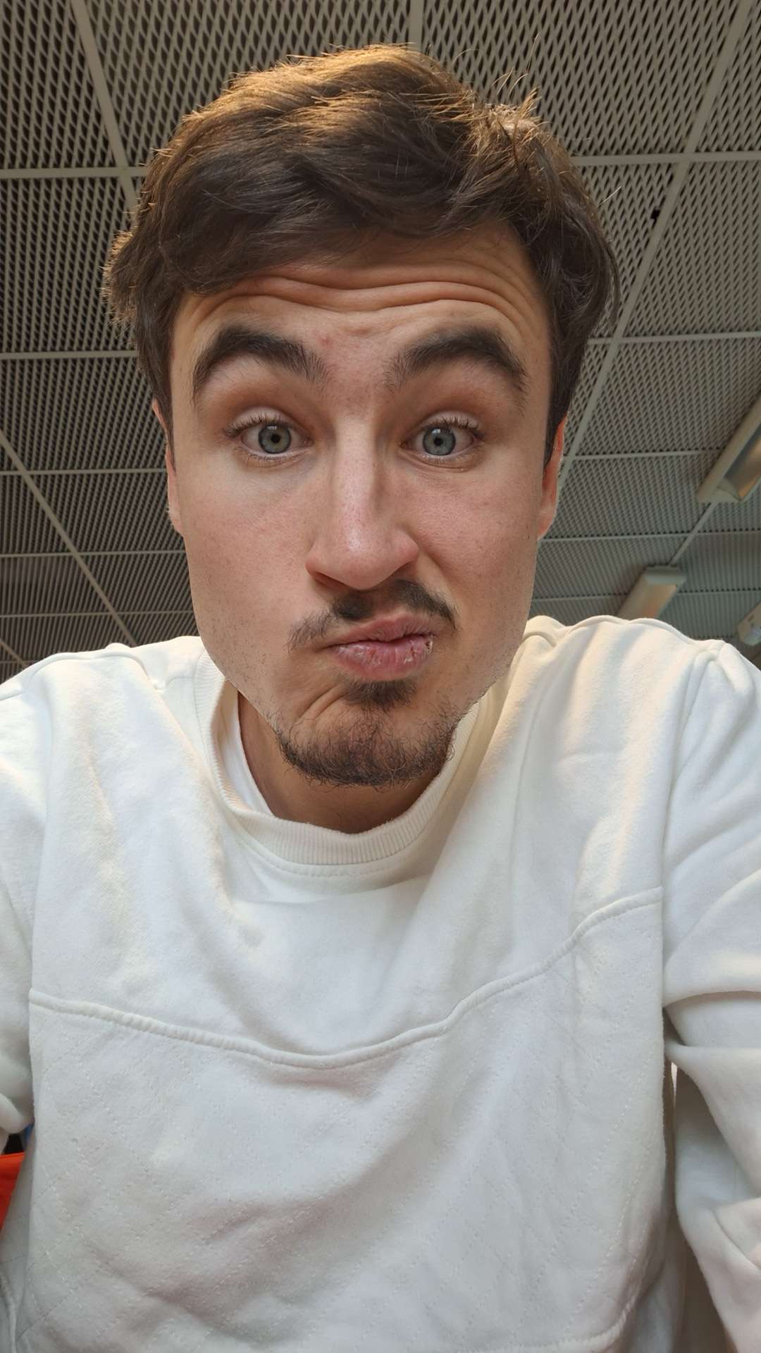 Profil de Erick, 21 ans, Club gay à Yens