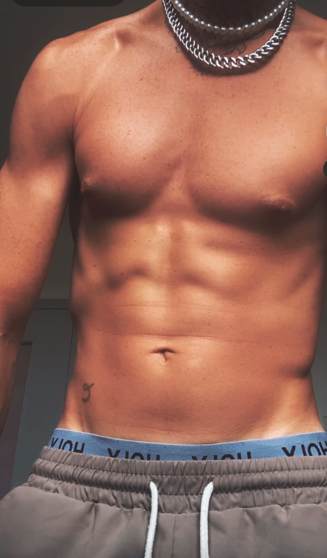 Profil de Lewis, 34 ans, Club gay à Gammen