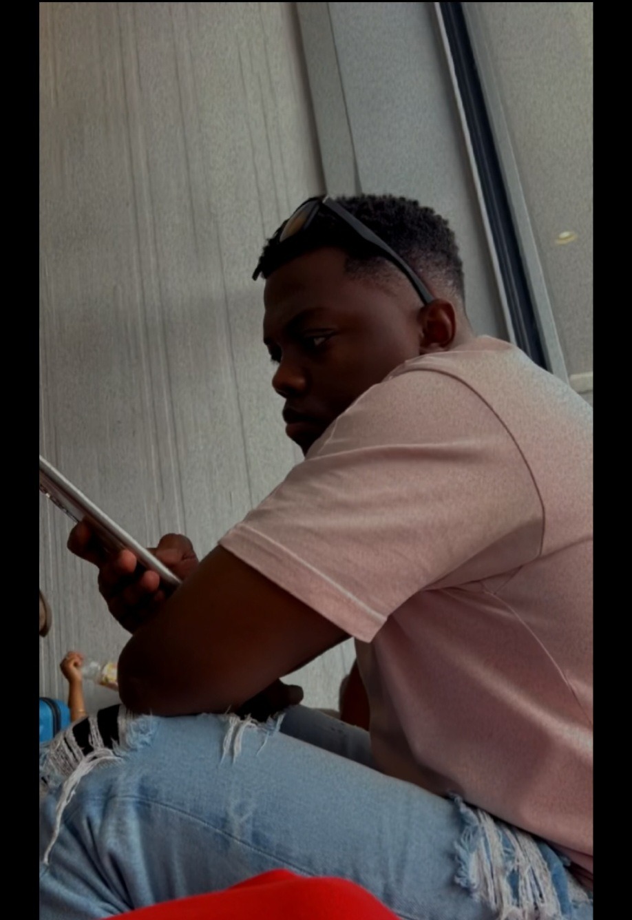 Profil de Sinai, 26 ans, Club gay à Gammen