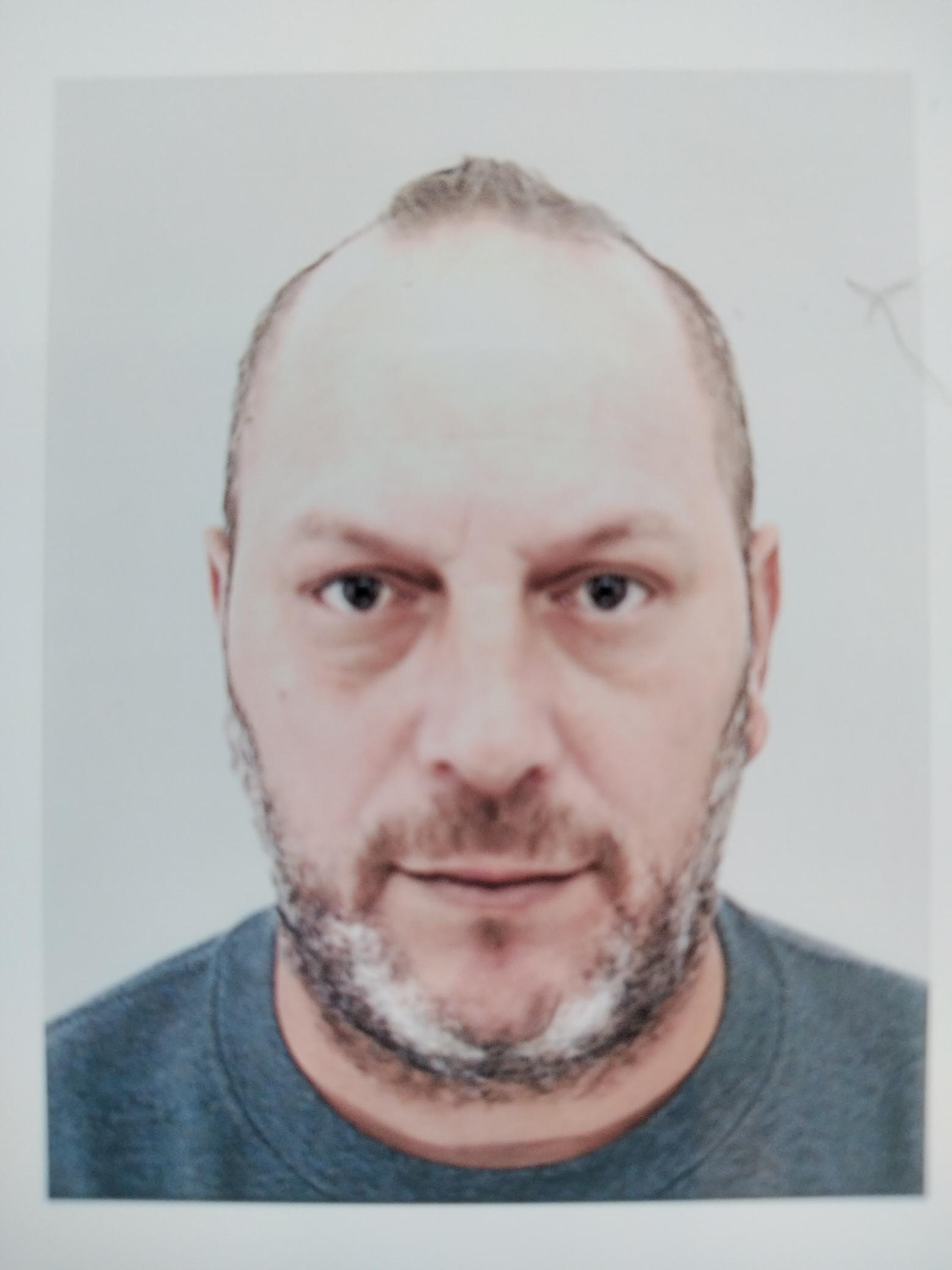 Profil de Ennio, 44 ans, Club gay à Rueun