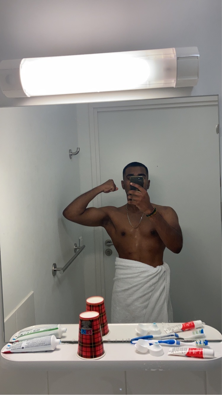 Profil de Larry, 29 ans, Club gay à Serneus