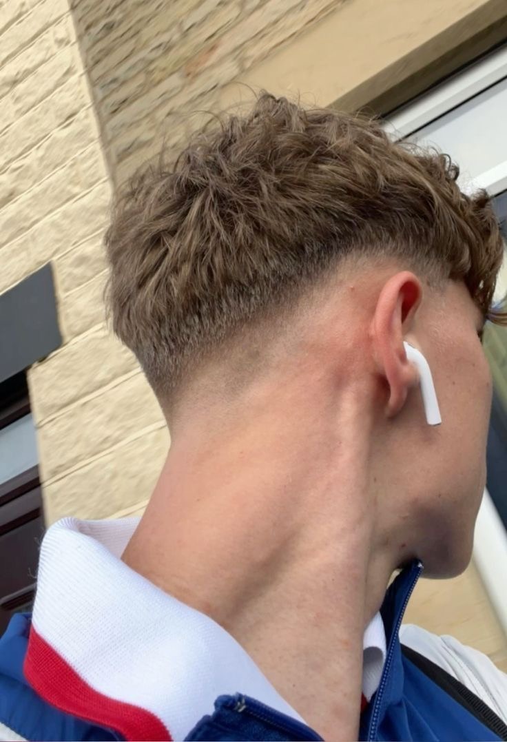 Profil de Paul-david, 18 ans, Club gay à Sumiswald