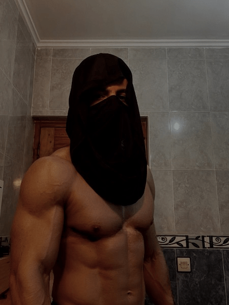 Profil de Constantin, 22 ans, Club gay à Pohlern