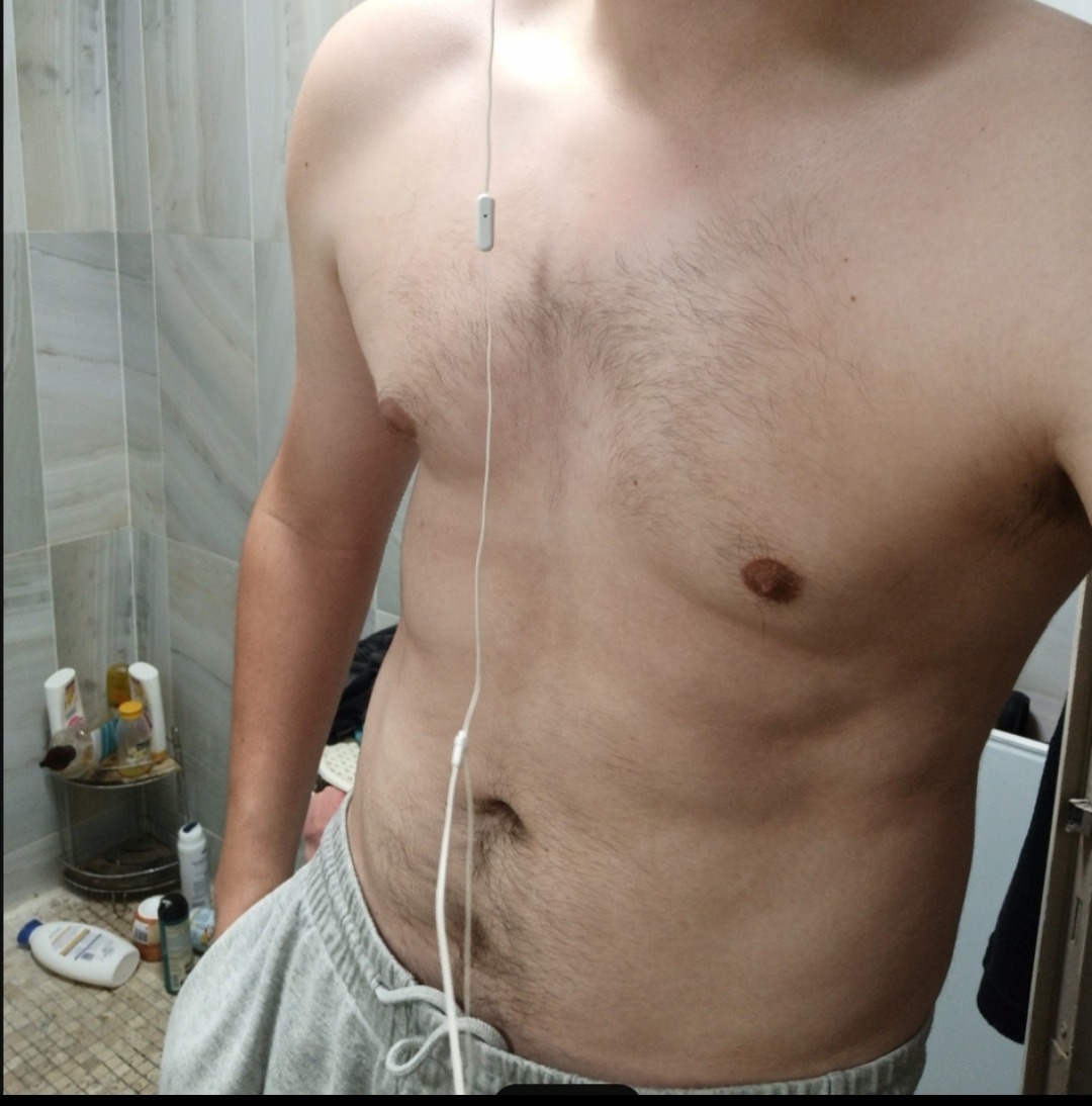 Profil de Kendric, 22 ans, Club gay à Jenins