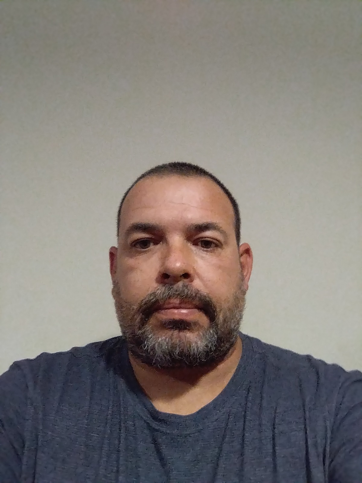 Profil de Liron, 46 ans, Club gay à Studen BE
