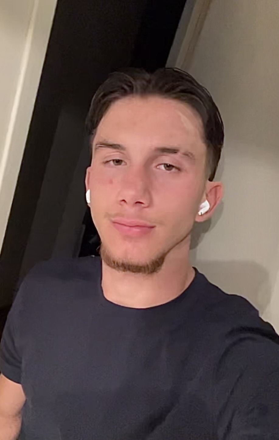 Profil de Yero, 22 ans, Club gay à Ernen