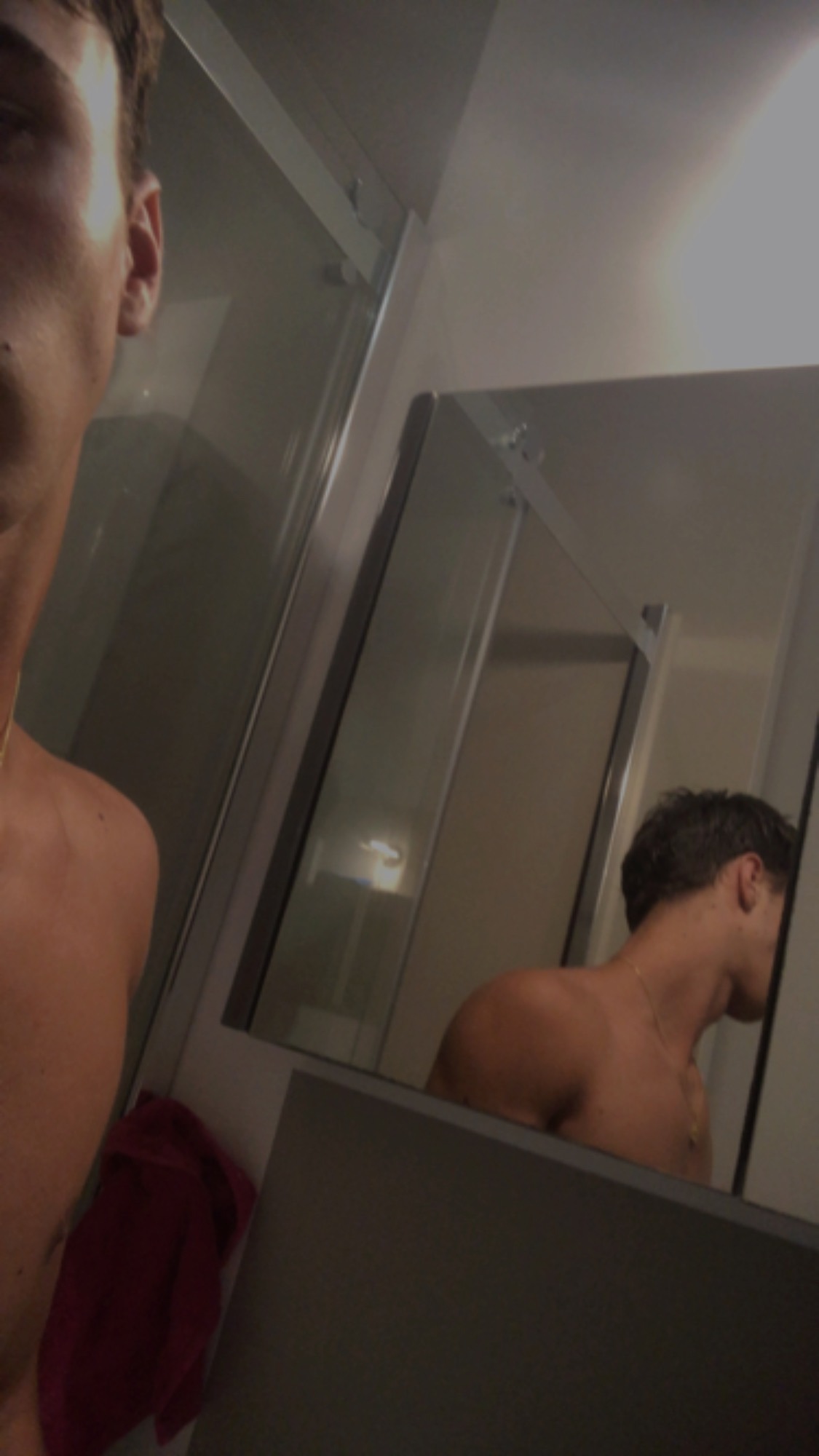 Profil de Yamine, 22 ans, Club gay à Jaberg