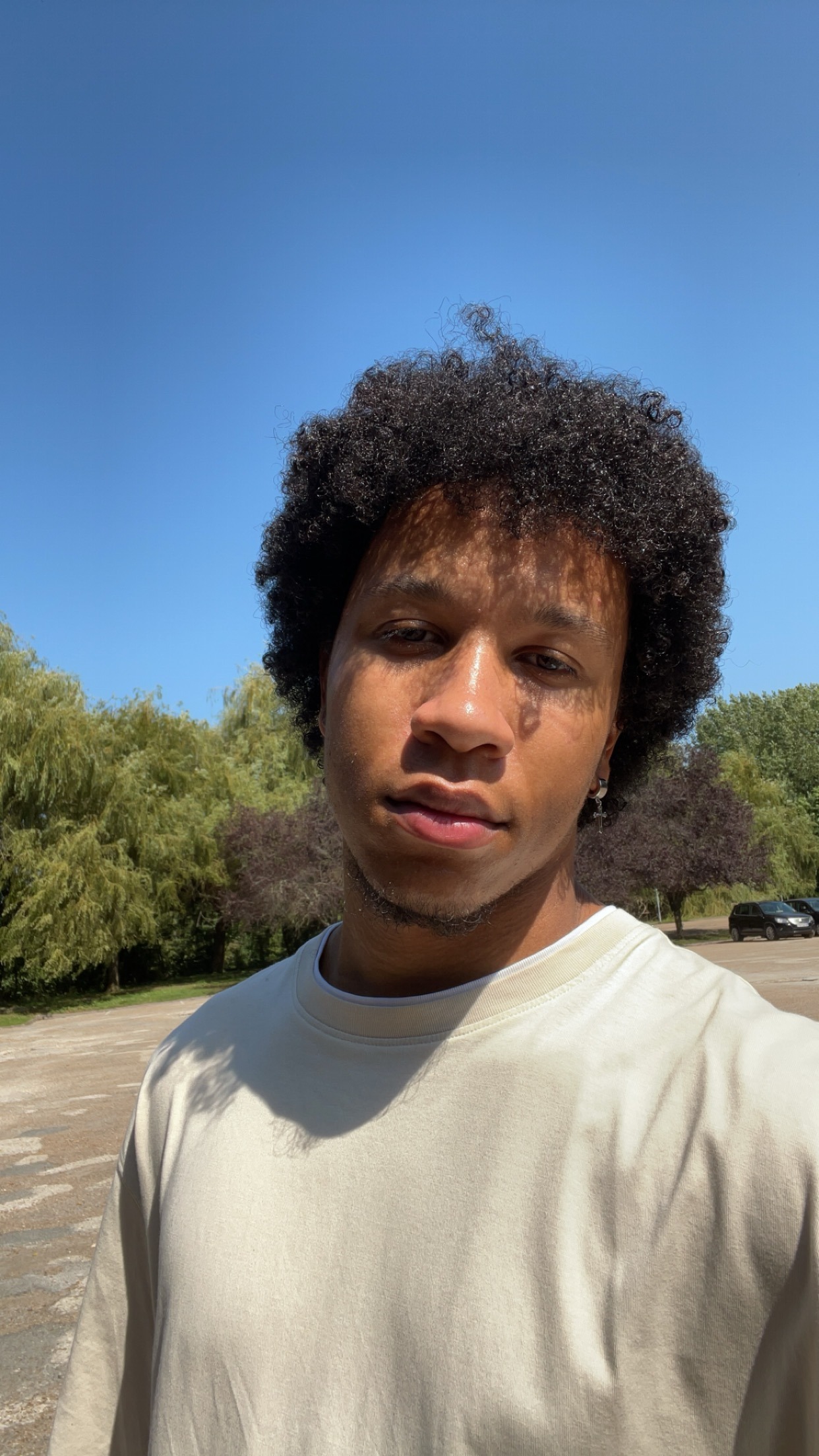 Profil de Ademe, 21 ans, Club gay à La Chaux-du-Milieu