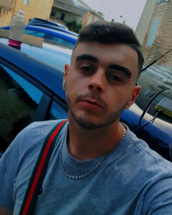 Profil de Pierre-hubert, 20 ans, Club gay à Tschugg