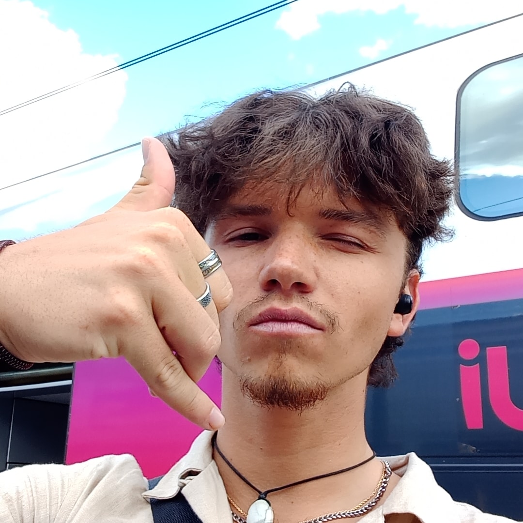 Profil de Amdjad, 23 ans, Club gay à Eich