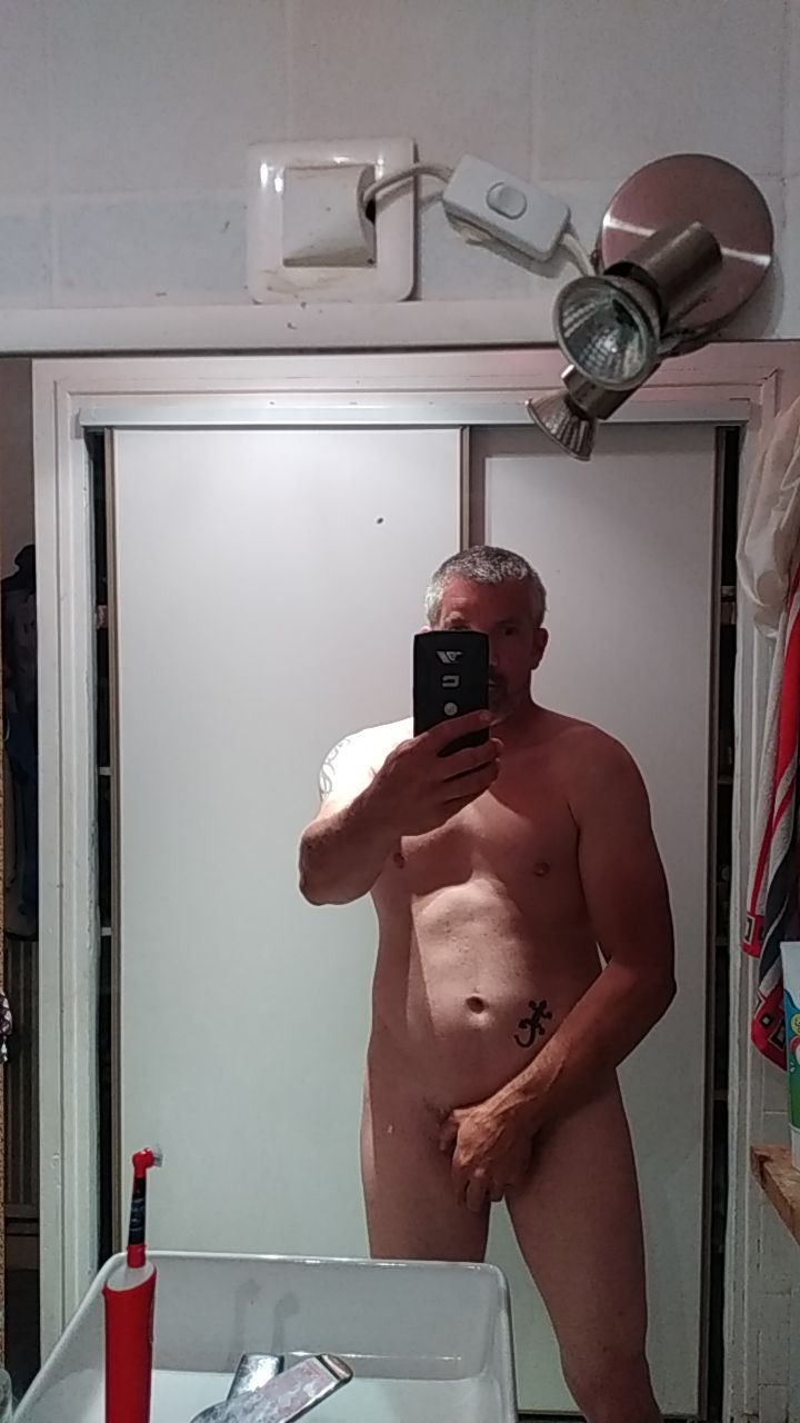 Profil de Harris, 37 ans, Club gay à Travers