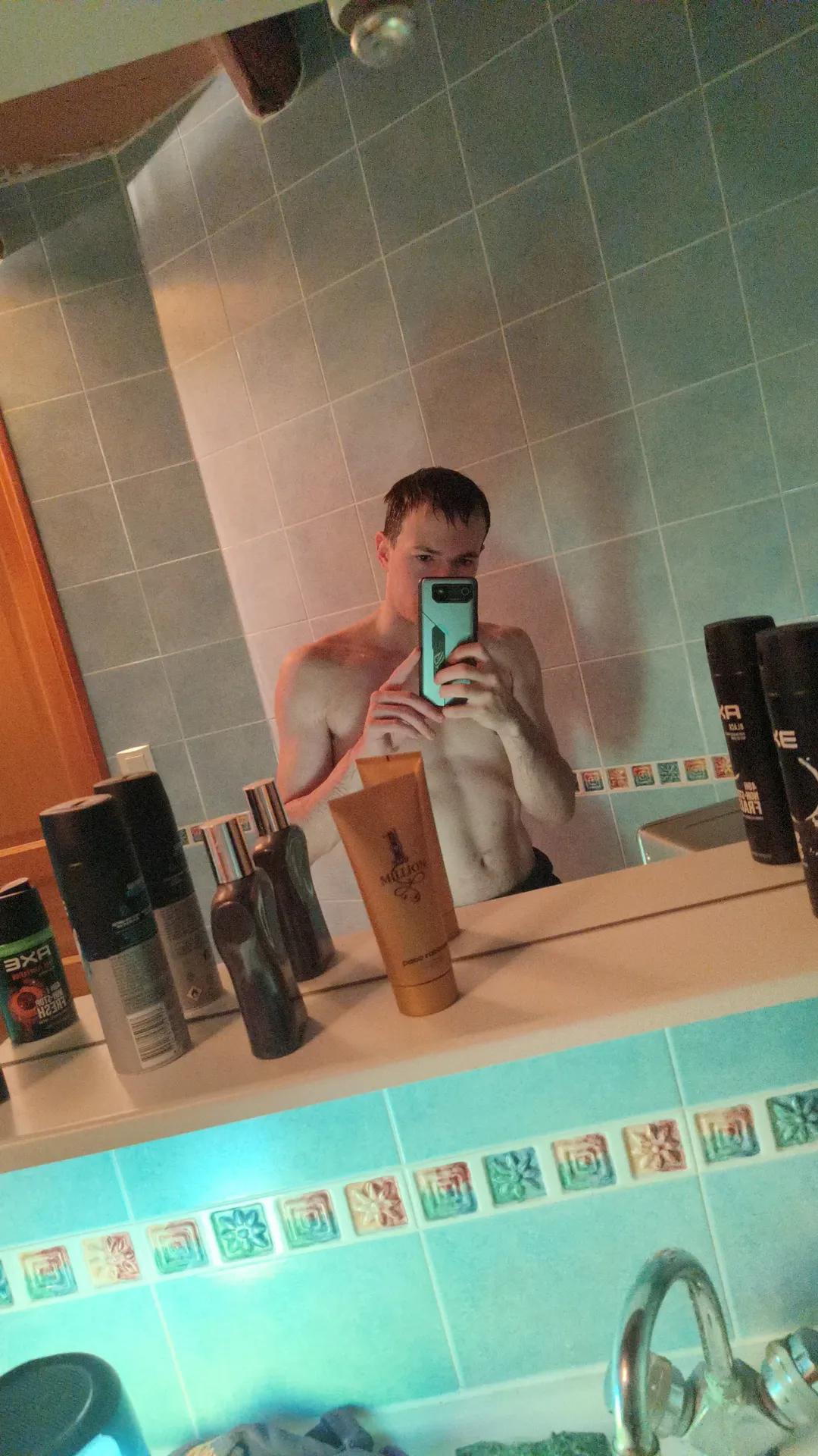 Profil de Shalom, 24 ans, Club gay à Giez