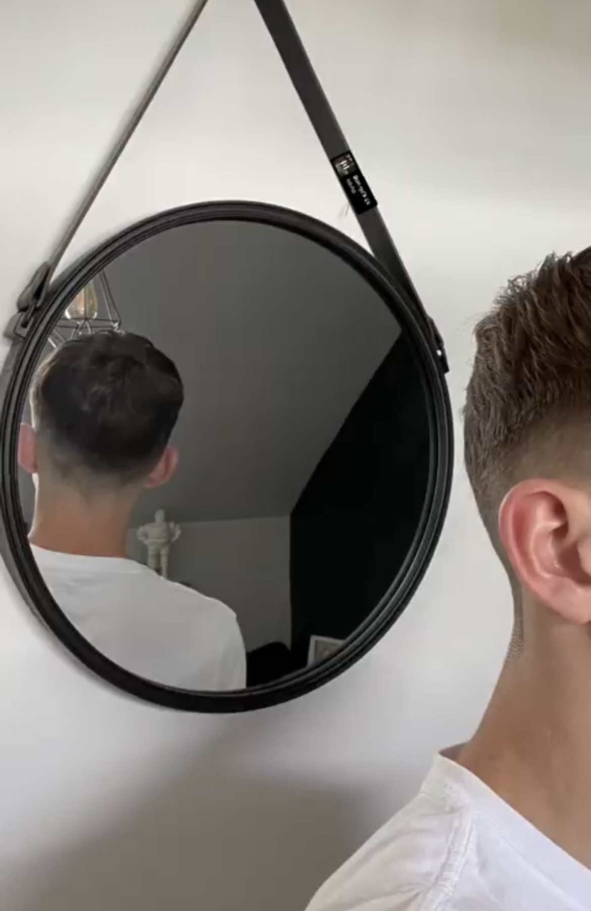 Profil de Achil, 21 ans, Club gay à Gerolfingen