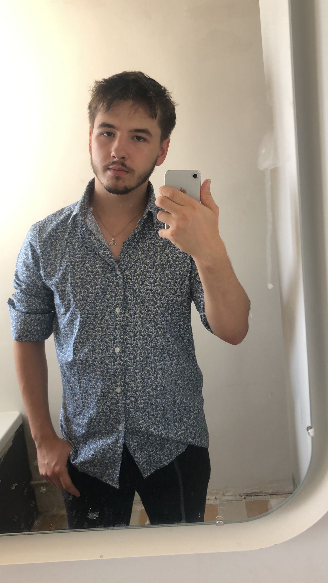 Profil de Madjid, 18 ans, Club gay à Bussy-sur-Moudon