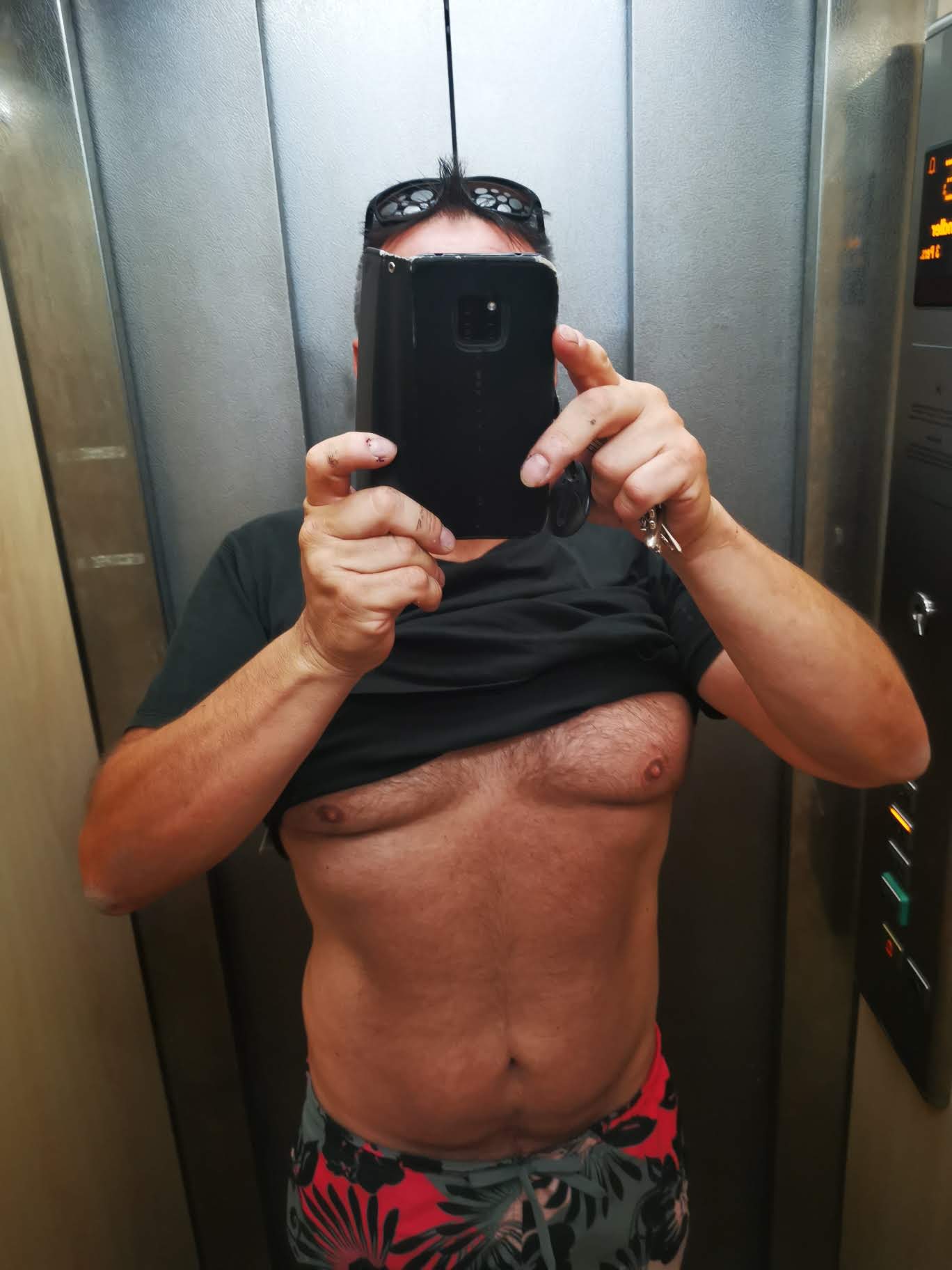 Profil de Lazreg, 55 ans, Club gay à Lätti