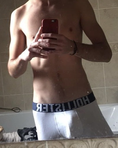 Profil de Rali, 24 ans, Club gay à Says