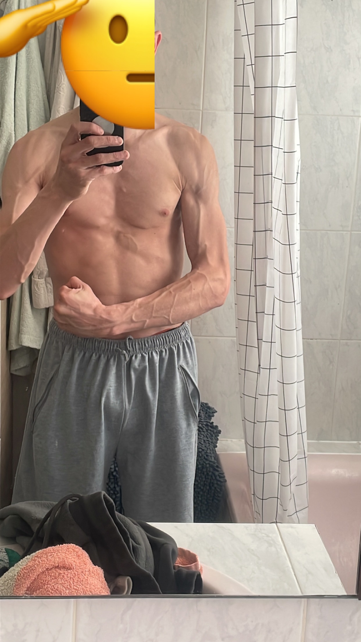 Profil de Djoulian, 28 ans, Club gay à Jenaz