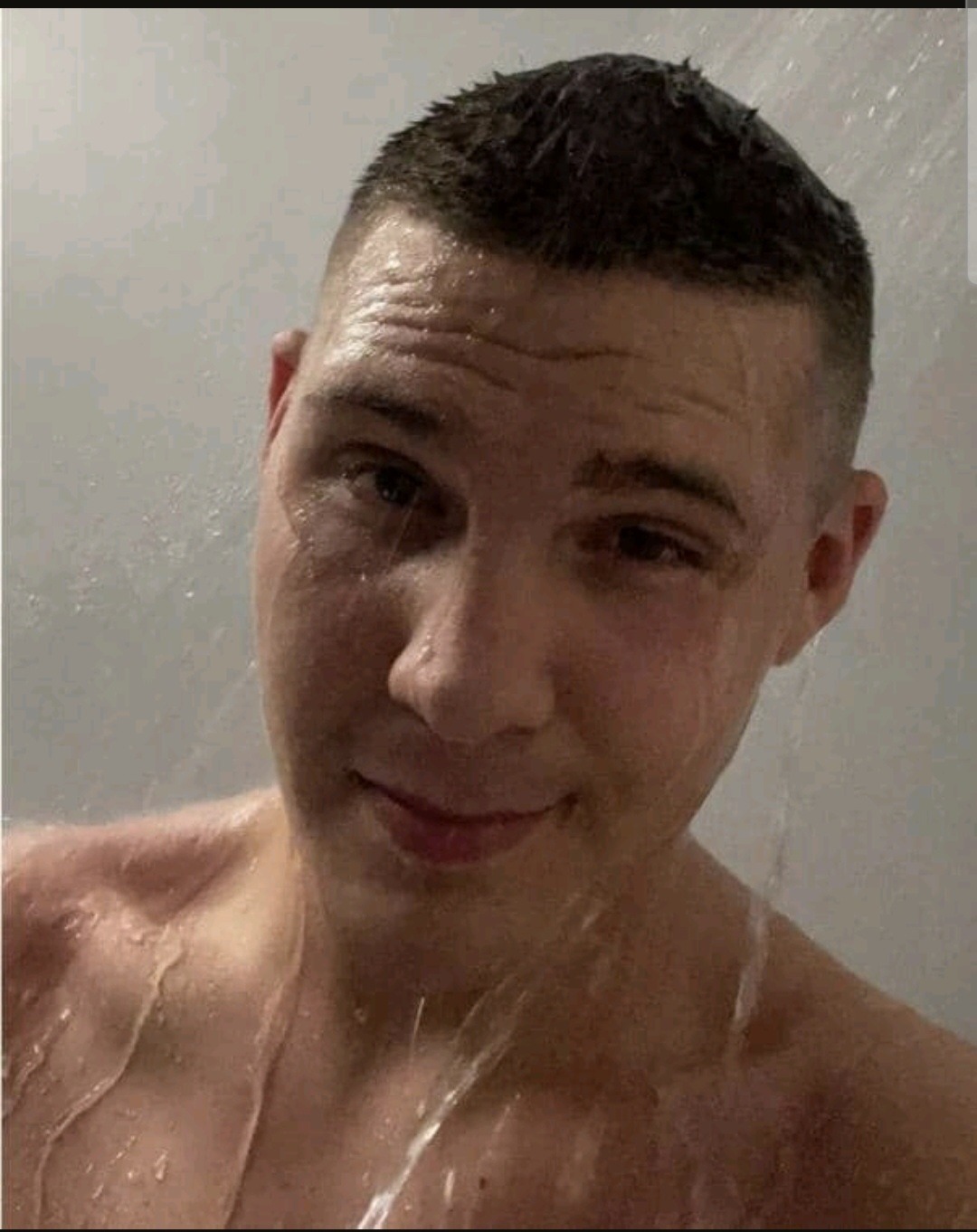 Profil de Yonie, 26 ans, Club gay à Degen
