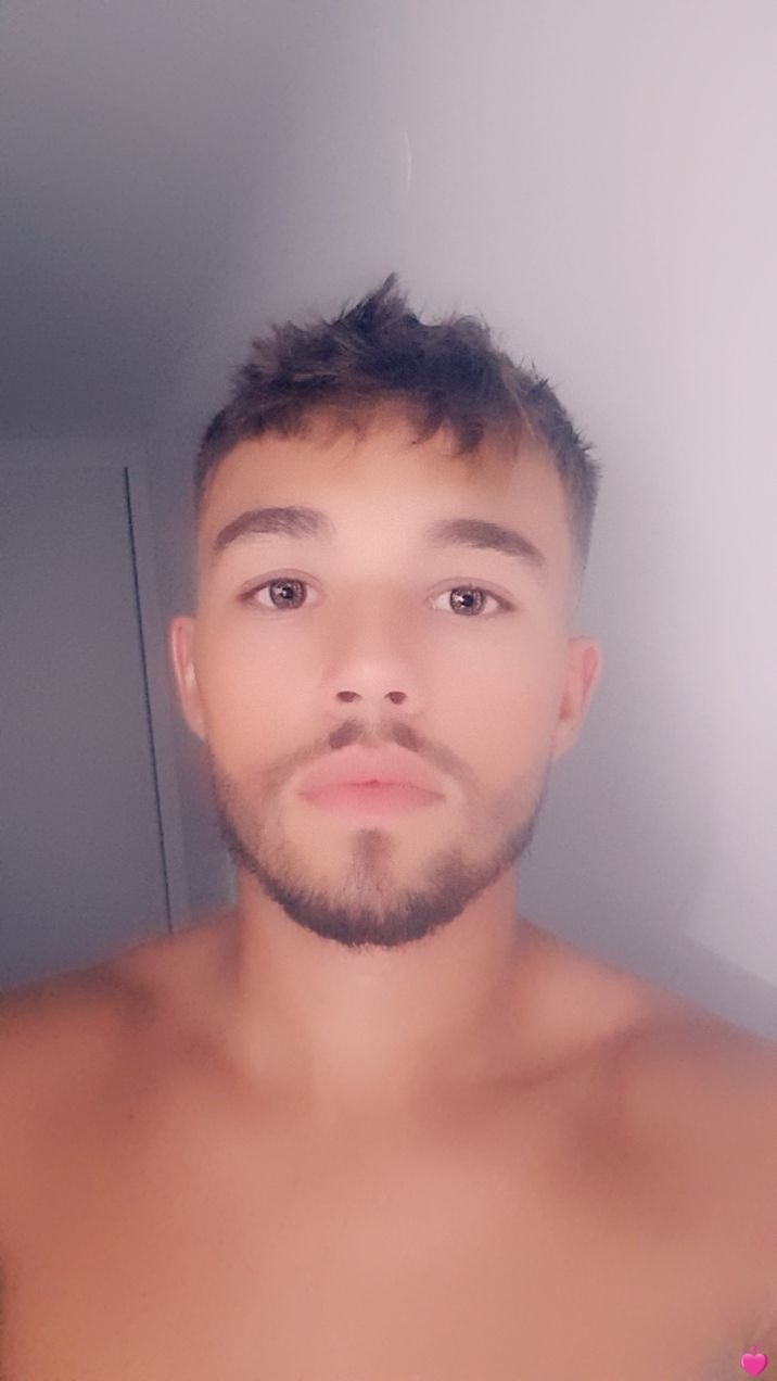 Profil de Elysee, 21 ans, Club gay à Goppenstein